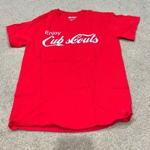 Enjoy cub scouts red Adult small shirt